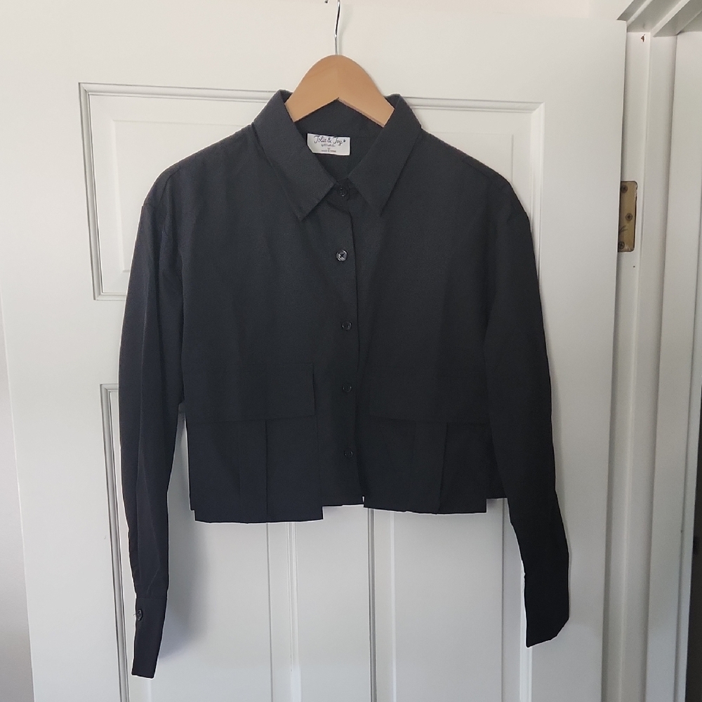 Black Button-Up Cropped Blouse